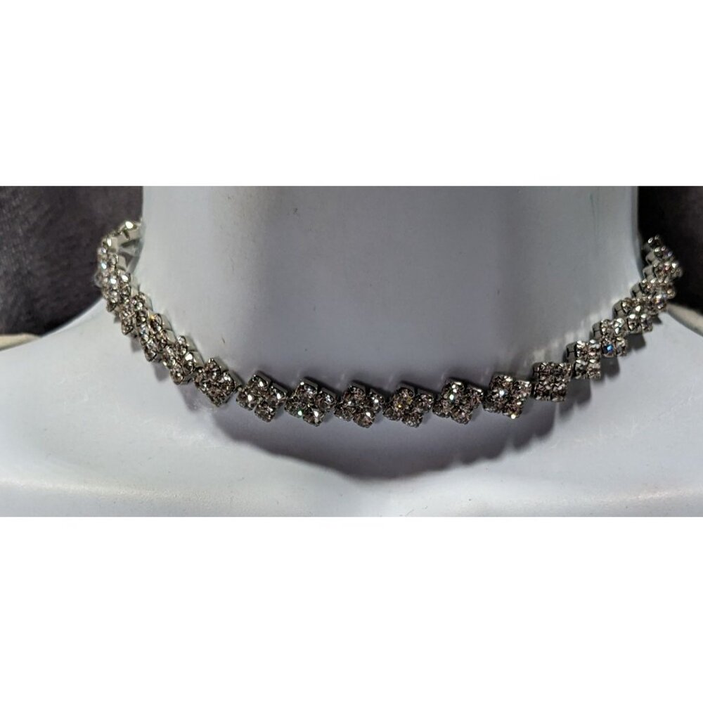 Retro Glam Sparkly Rhinestone Tie On Necklace